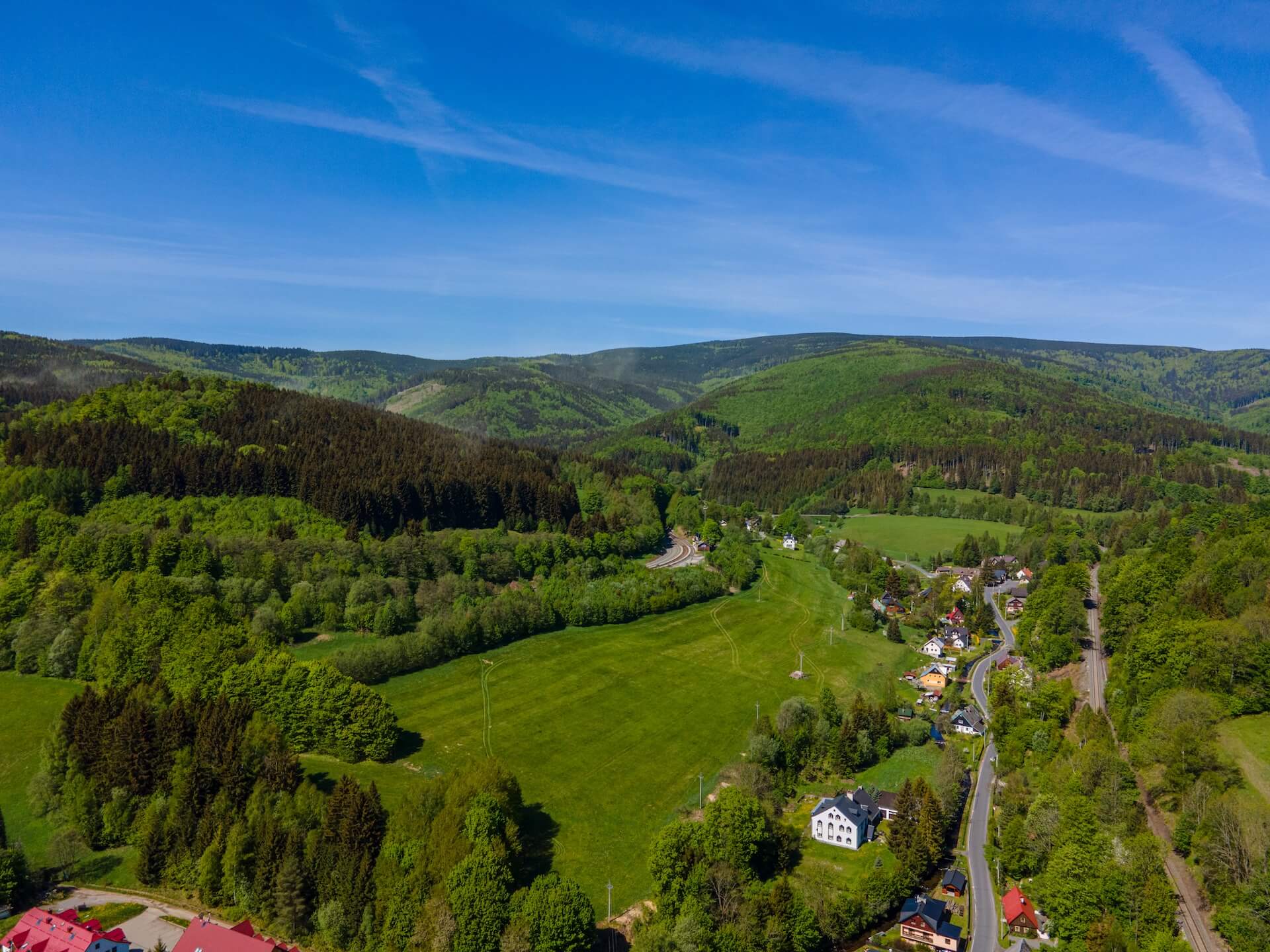 Horní Lipová – panorama okolní horské krajiny